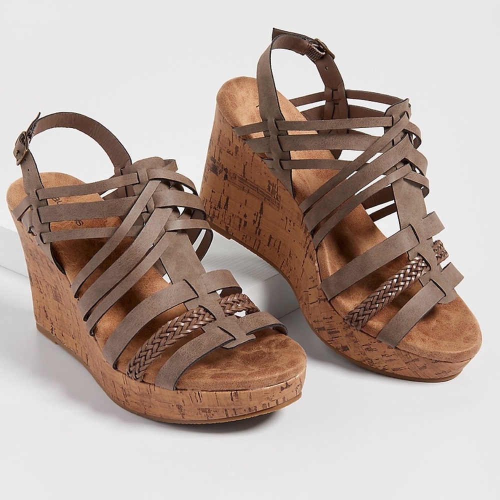 🌟MAURICES EVA WEDGE SANDALS🌟